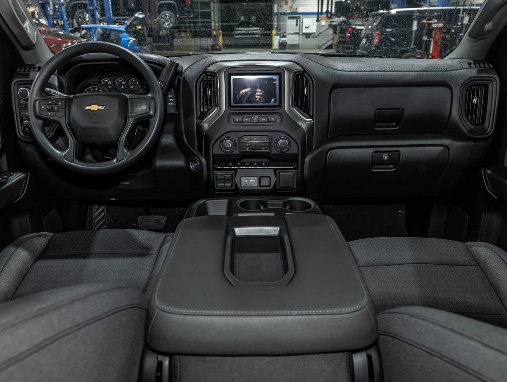 Chevrolet Silverado 1500  2026 à St-Jérôme, Québec - 4 - w1024h768px