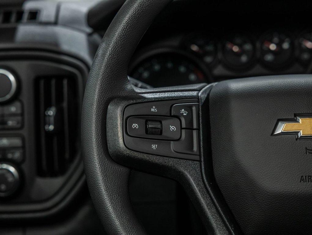 2026 Chevrolet Silverado 1500 in St-Jérôme, Quebec - 13 - w1024h768px
