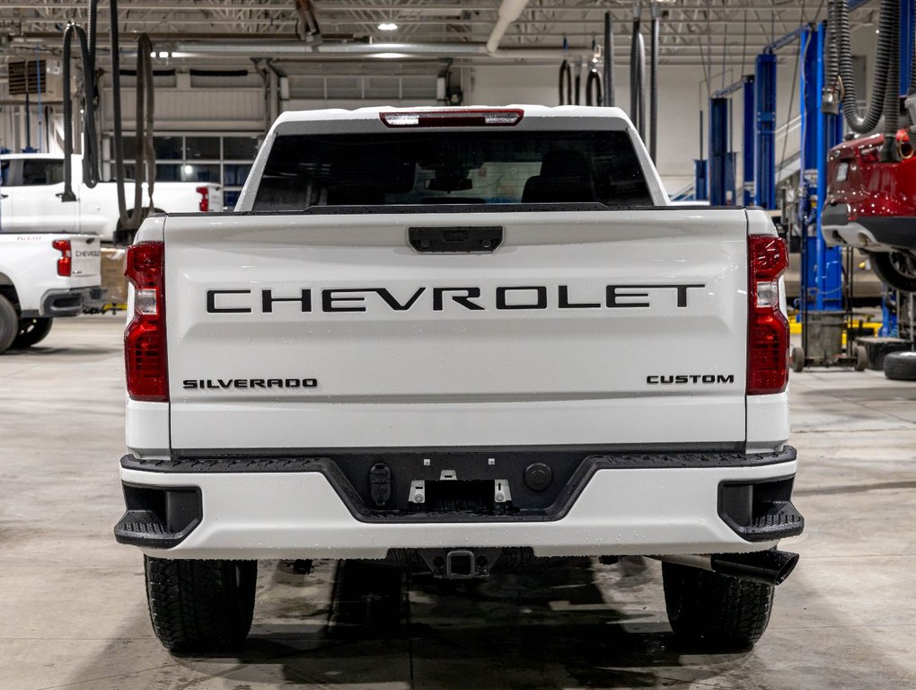 2026 Chevrolet Silverado 1500 in St-Jérôme, Quebec - 6 - w1024h768px