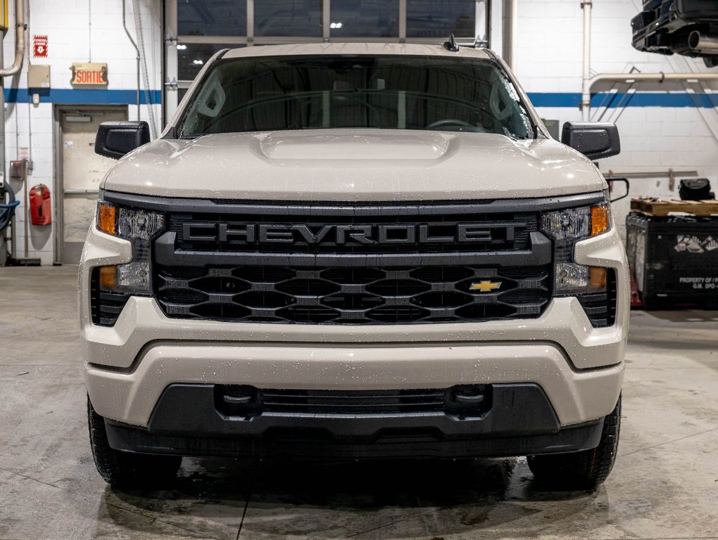 Chevrolet Silverado 1500  2026 à St-Jérôme, Québec - 2 - w1024h768px