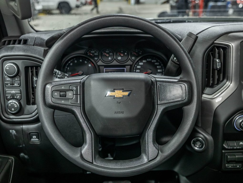 Chevrolet Silverado 1500  2026 à St-Jérôme, Québec - 12 - w1024h768px