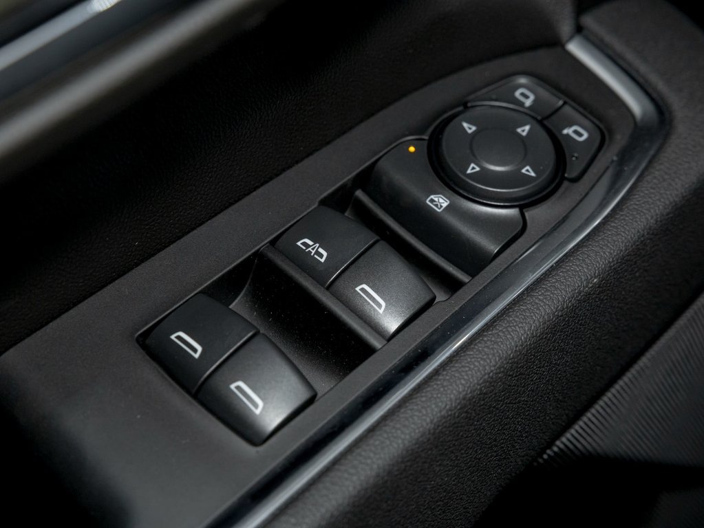 2026 Chevrolet Silverado 1500 in St-Jérôme, Quebec - 26 - w1024h768px