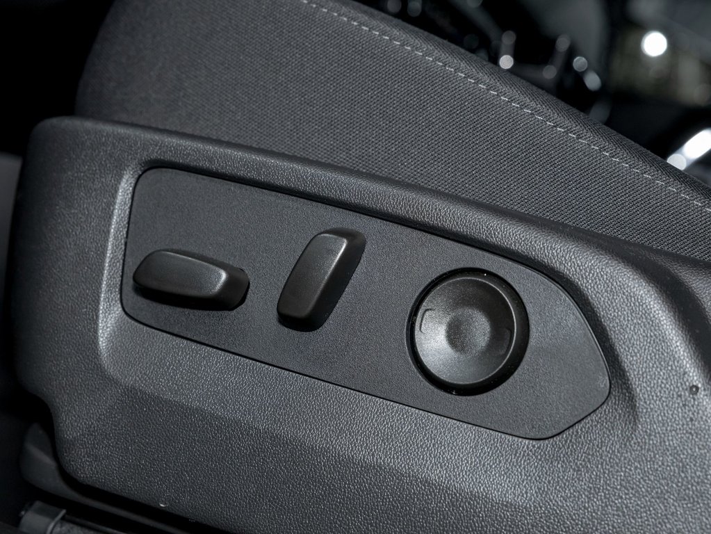 2026 Chevrolet Silverado 1500 in St-Jérôme, Quebec - 25 - w1024h768px