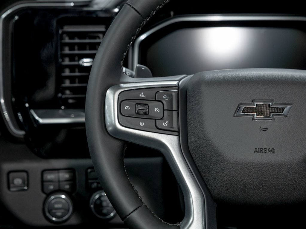 2026 Chevrolet Silverado 1500 in St-Jérôme, Quebec - 15 - w1024h768px