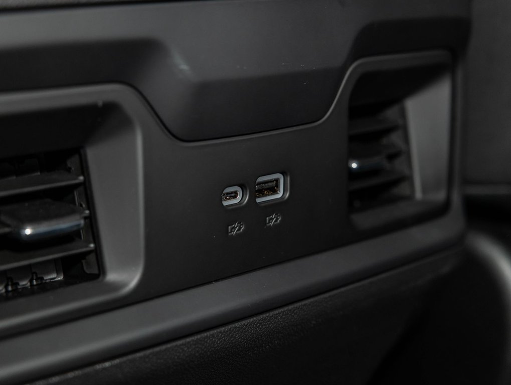 2026 Chevrolet Silverado 1500 in St-Jérôme, Quebec - 33 - w1024h768px
