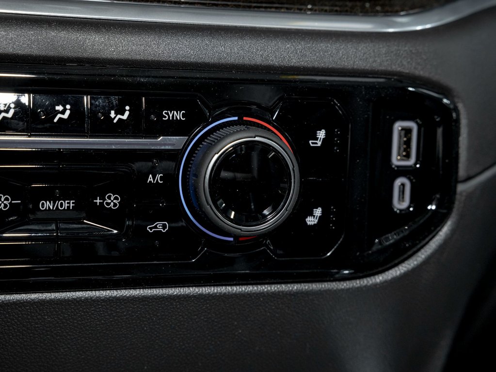 2026 Chevrolet Silverado 1500 in St-Jérôme, Quebec - 24 - w1024h768px