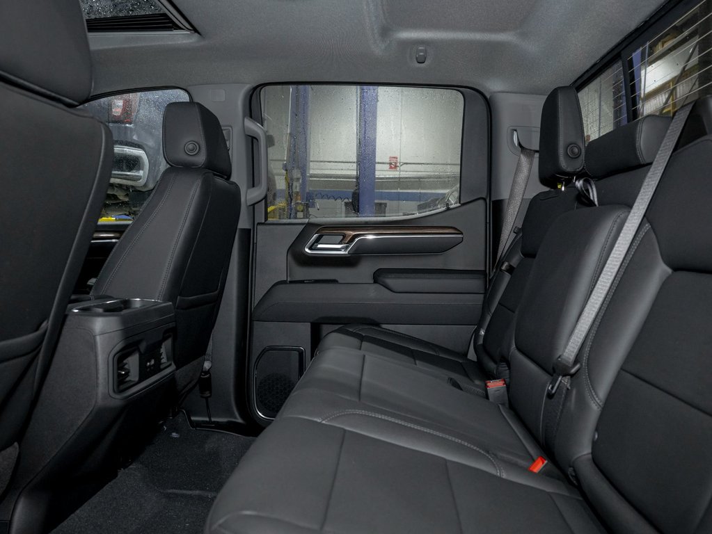 2026 Chevrolet Silverado 1500 in St-Jérôme, Quebec - 32 - w1024h768px