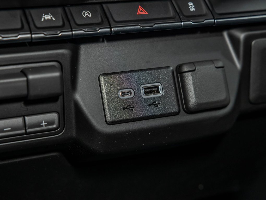 2026 Chevrolet Silverado 1500 in St-Jérôme, Quebec - 25 - w1024h768px