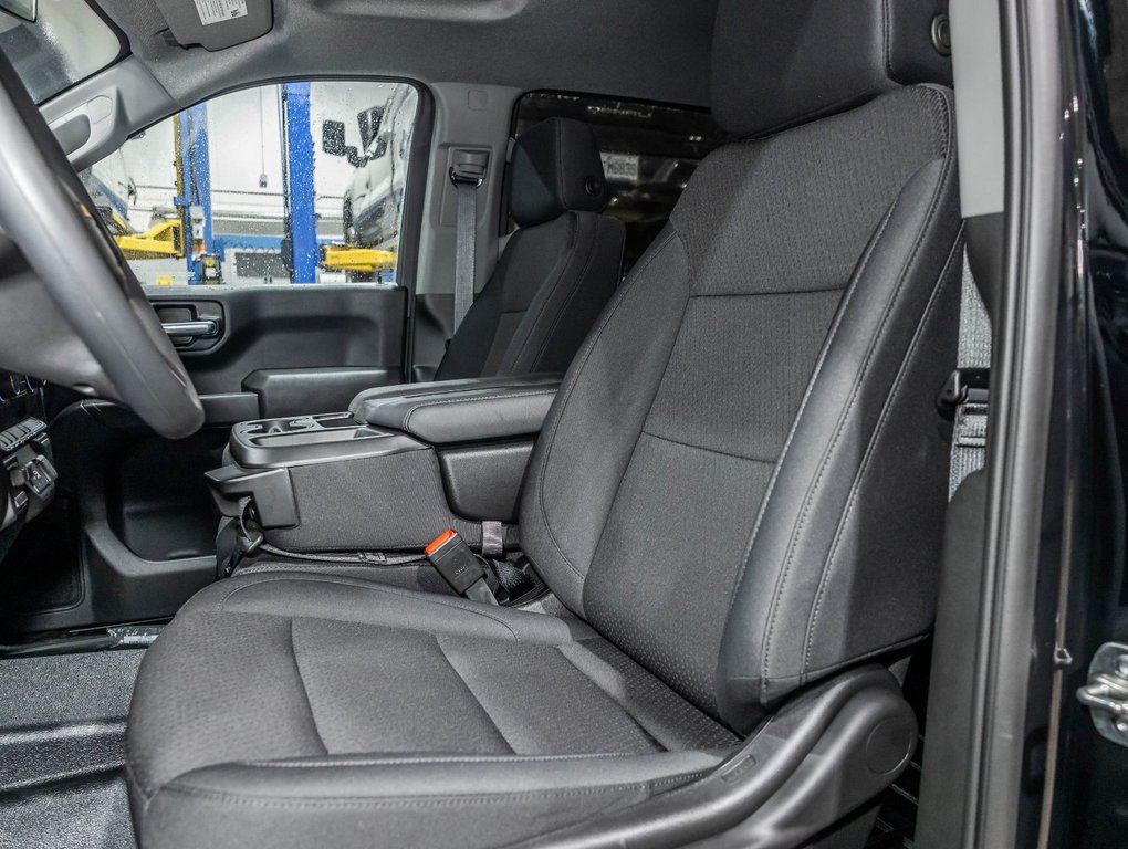 2026 Chevrolet Silverado 1500 in St-Jérôme, Quebec - 10 - w1024h768px