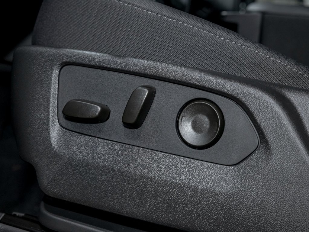 2026 Chevrolet Silverado 1500 in St-Jérôme, Quebec - 23 - w1024h768px