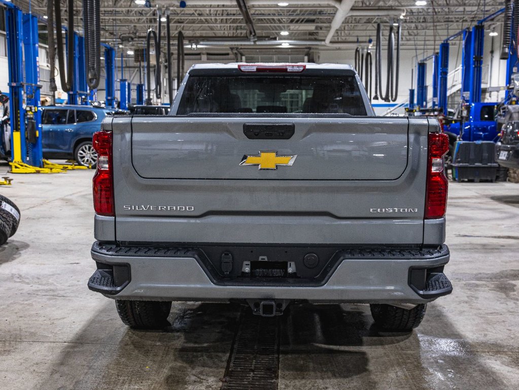 2026 Chevrolet Silverado 1500 in St-Jérôme, Quebec - 6 - w1024h768px
