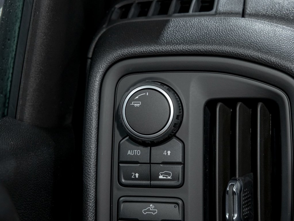 2026 Chevrolet Silverado 1500 in St-Jérôme, Quebec - 20 - w1024h768px