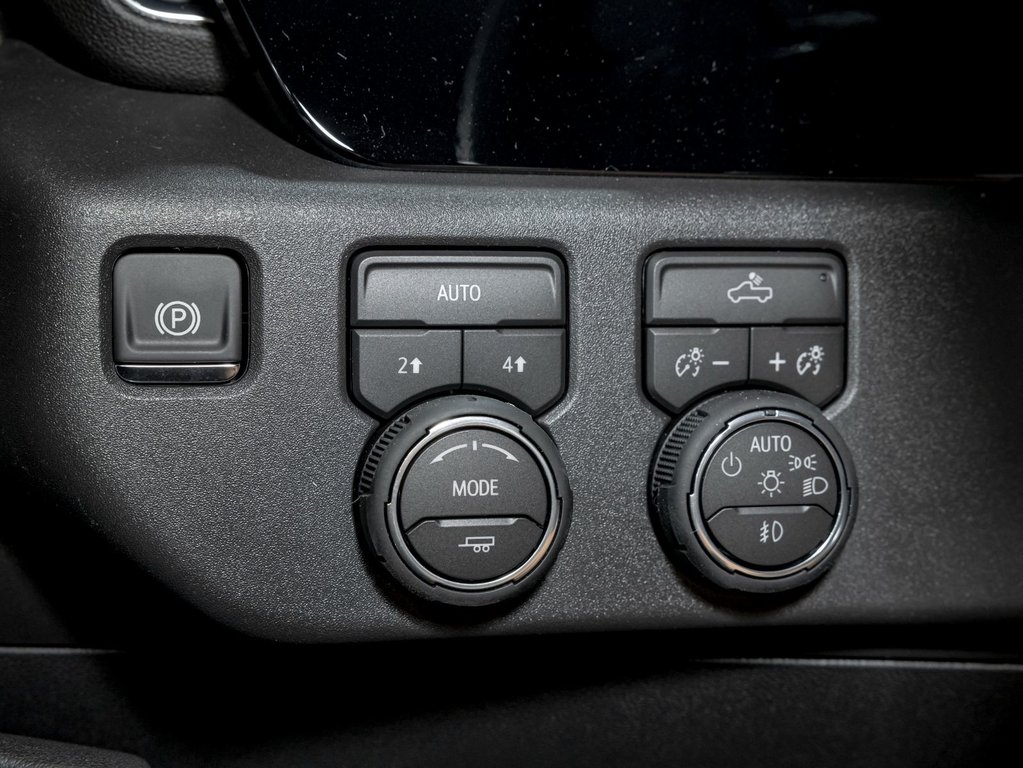 2026 Chevrolet Silverado 1500 in St-Jérôme, Quebec - 23 - w1024h768px