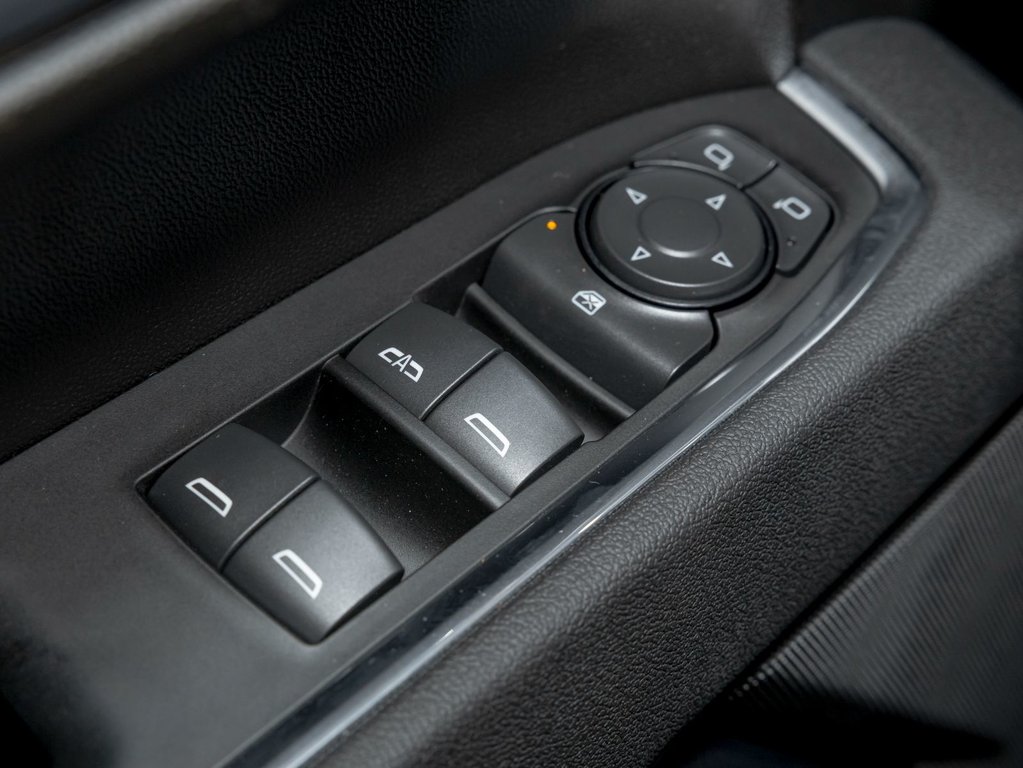 2026 Chevrolet Silverado 1500 in St-Jérôme, Quebec - 26 - w1024h768px