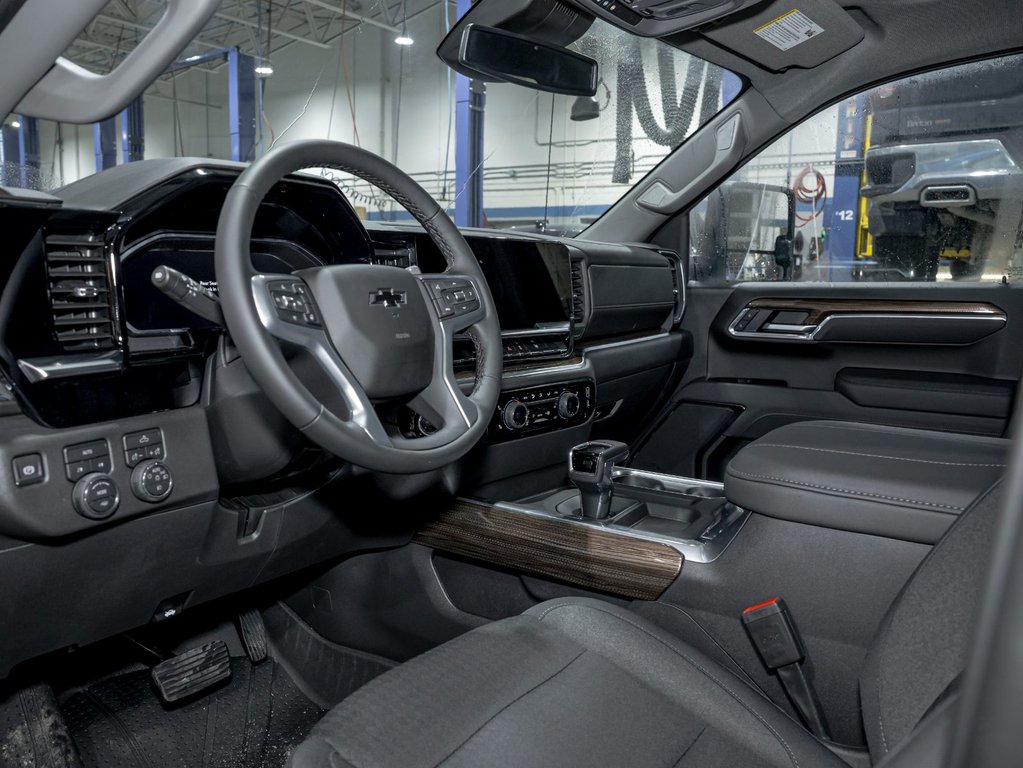 2026 Chevrolet Silverado 1500 in St-Jérôme, Quebec - 12 - w1024h768px