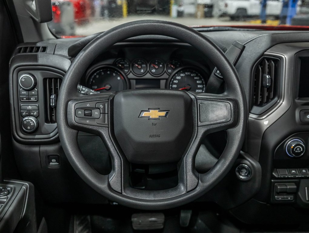 Chevrolet Silverado 1500  2026 à St-Jérôme, Québec - 12 - w1024h768px