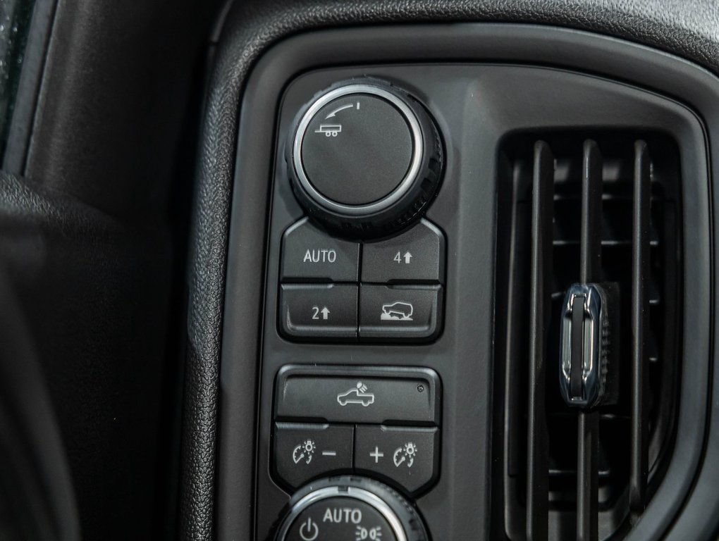 Chevrolet Silverado 1500  2026 à St-Jérôme, Québec - 22 - w1024h768px