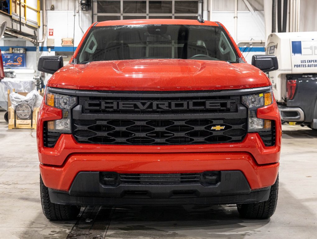 Chevrolet Silverado 1500  2026 à St-Jérôme, Québec - 2 - w1024h768px