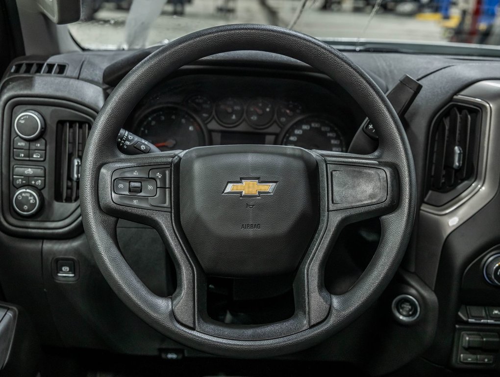 2026 Chevrolet Silverado 1500 in St-Jérôme, Quebec - 12 - w1024h768px