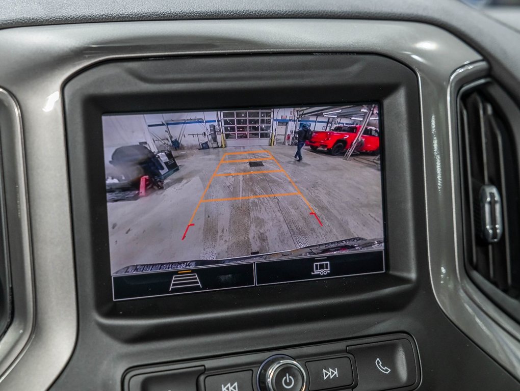 2026 Chevrolet Silverado 1500 in St-Jérôme, Quebec - 17 - w1024h768px