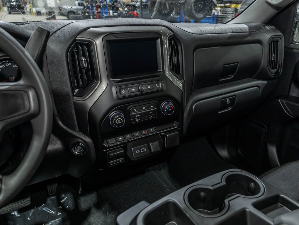 2026 Chevrolet Silverado 1500 in St-Jérôme, Quebec - 18 - w1024h768px