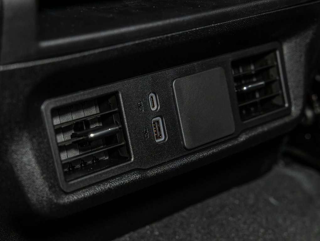 2026 Chevrolet Silverado 1500 in St-Jérôme, Quebec - 30 - w1024h768px