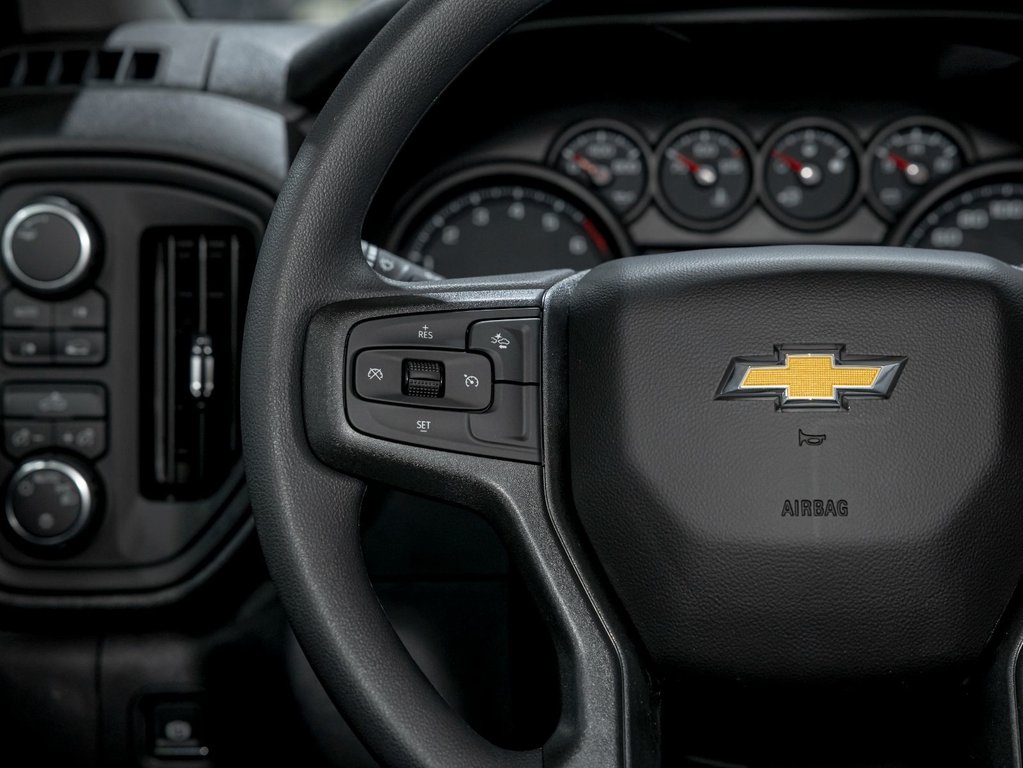 2026 Chevrolet Silverado 1500 in St-Jérôme, Quebec - 13 - w1024h768px