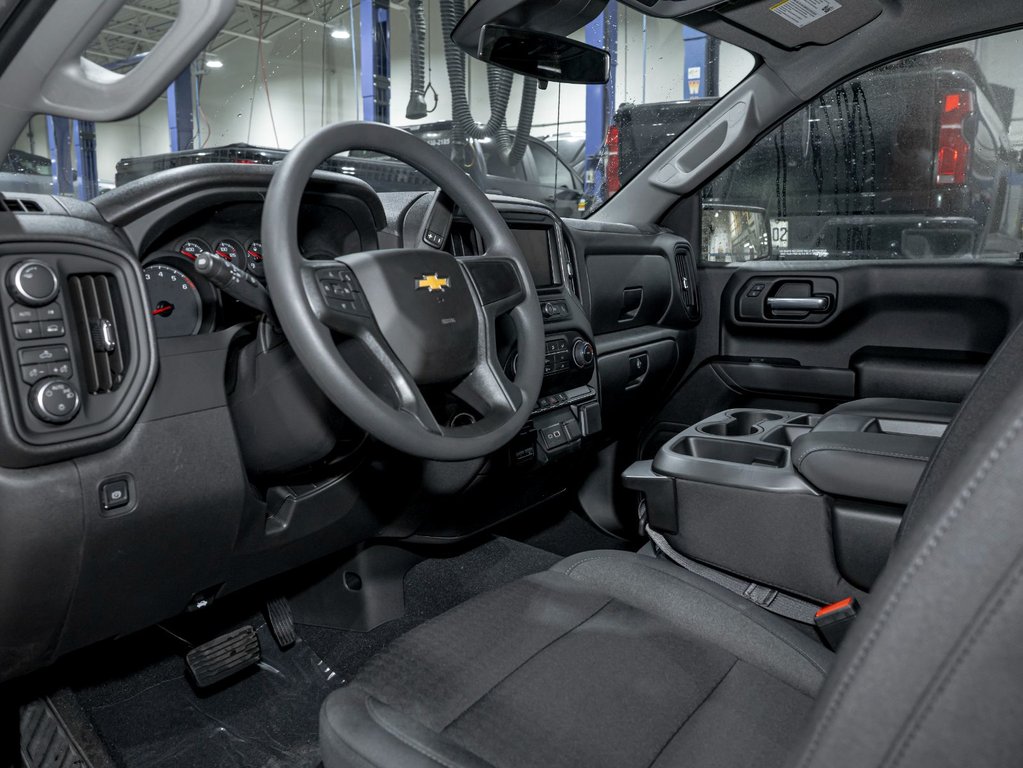 2026 Chevrolet Silverado 1500 in St-Jérôme, Quebec - 11 - w1024h768px
