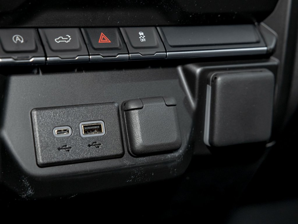 2026 Chevrolet Silverado 1500 in St-Jérôme, Quebec - 24 - w1024h768px
