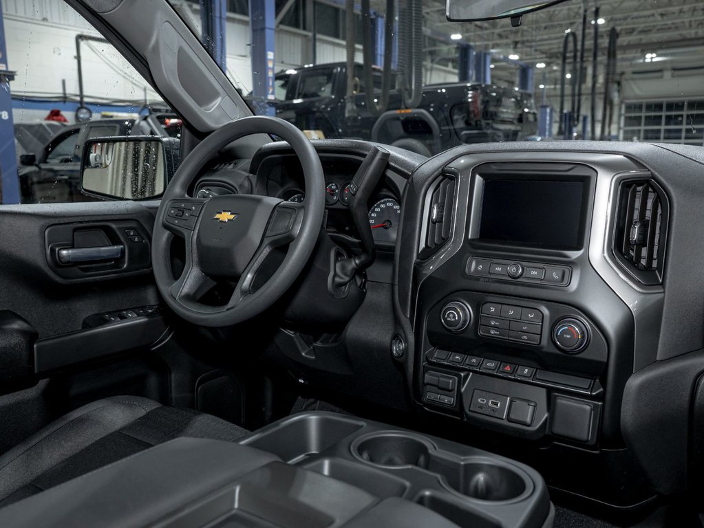 2026 Chevrolet Silverado 1500 in St-Jérôme, Quebec - 25 - w1024h768px
