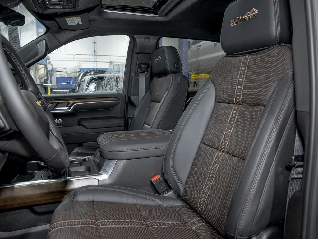 2026 Chevrolet Silverado 1500 in St-Jérôme, Quebec - 11 - w1024h768px