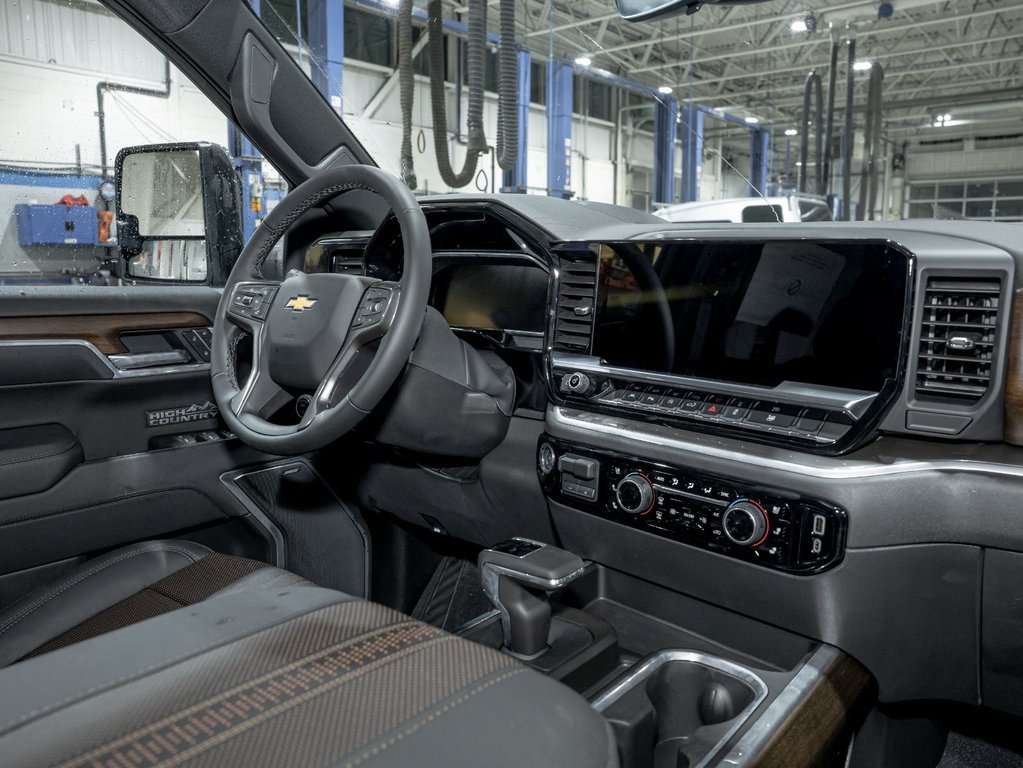 2026 Chevrolet Silverado 1500 in St-Jérôme, Quebec - 29 - w1024h768px