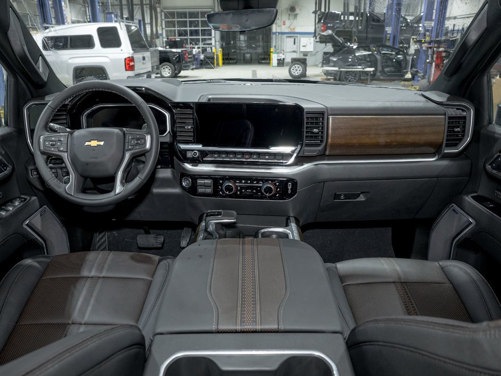 2026 Chevrolet Silverado 1500 in St-Jérôme, Quebec - 4 - w1024h768px