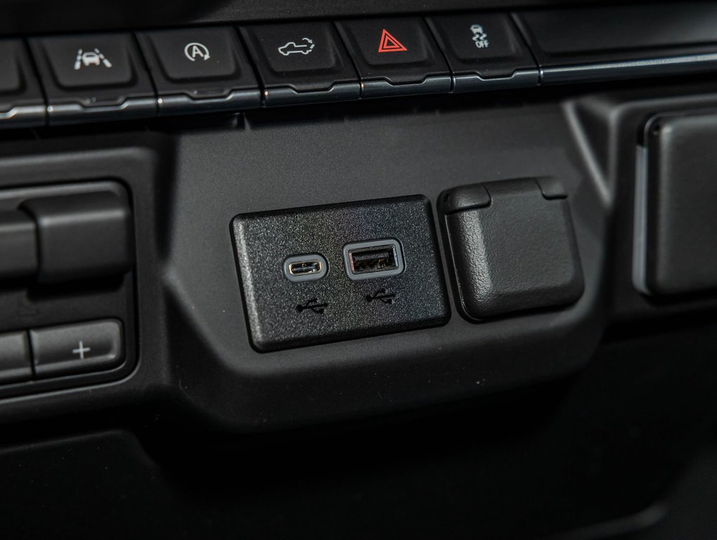 2026 Chevrolet Silverado 1500 in St-Jérôme, Quebec - 26 - w1024h768px