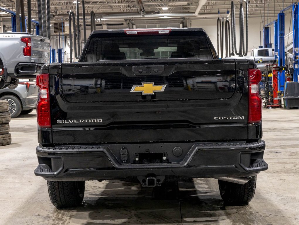2026 Chevrolet Silverado 1500 in St-Jérôme, Quebec - 6 - w1024h768px