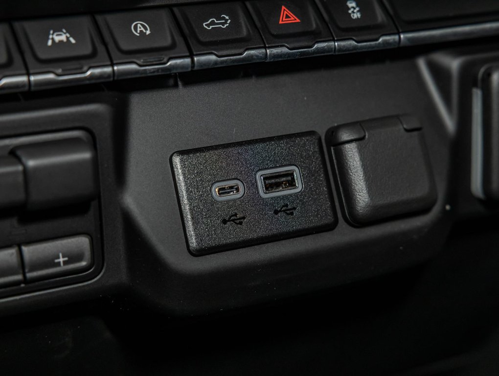 2026 Chevrolet Silverado 1500 in St-Jérôme, Quebec - 26 - w1024h768px