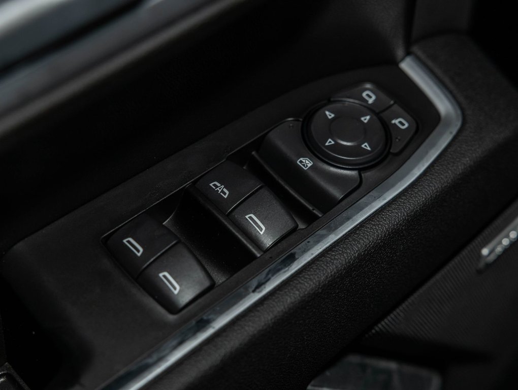 2026 Chevrolet Silverado 1500 in St-Jérôme, Quebec - 27 - w1024h768px