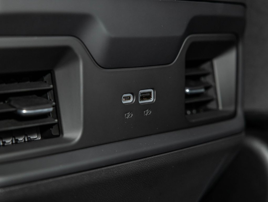 2026 Chevrolet Silverado 1500 in St-Jérôme, Quebec - 32 - w1024h768px