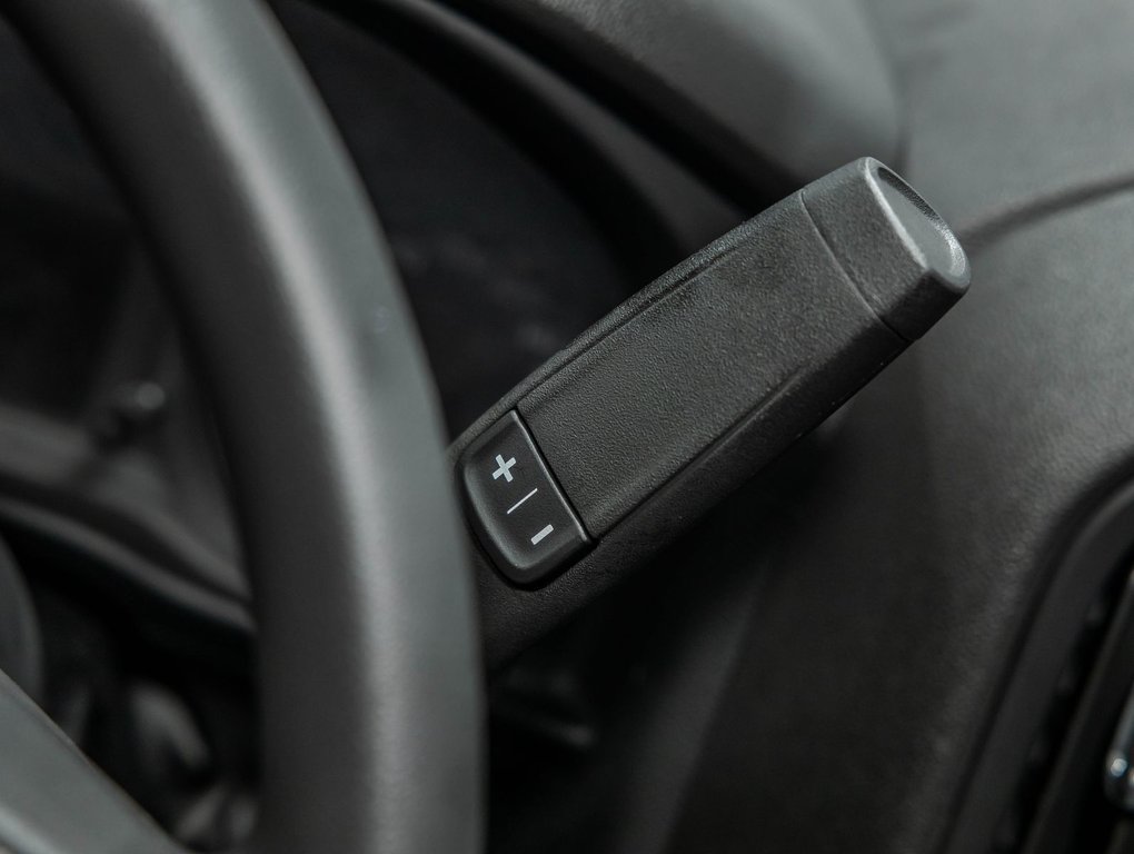 2026 Chevrolet Silverado 1500 in St-Jérôme, Quebec - 15 - w1024h768px