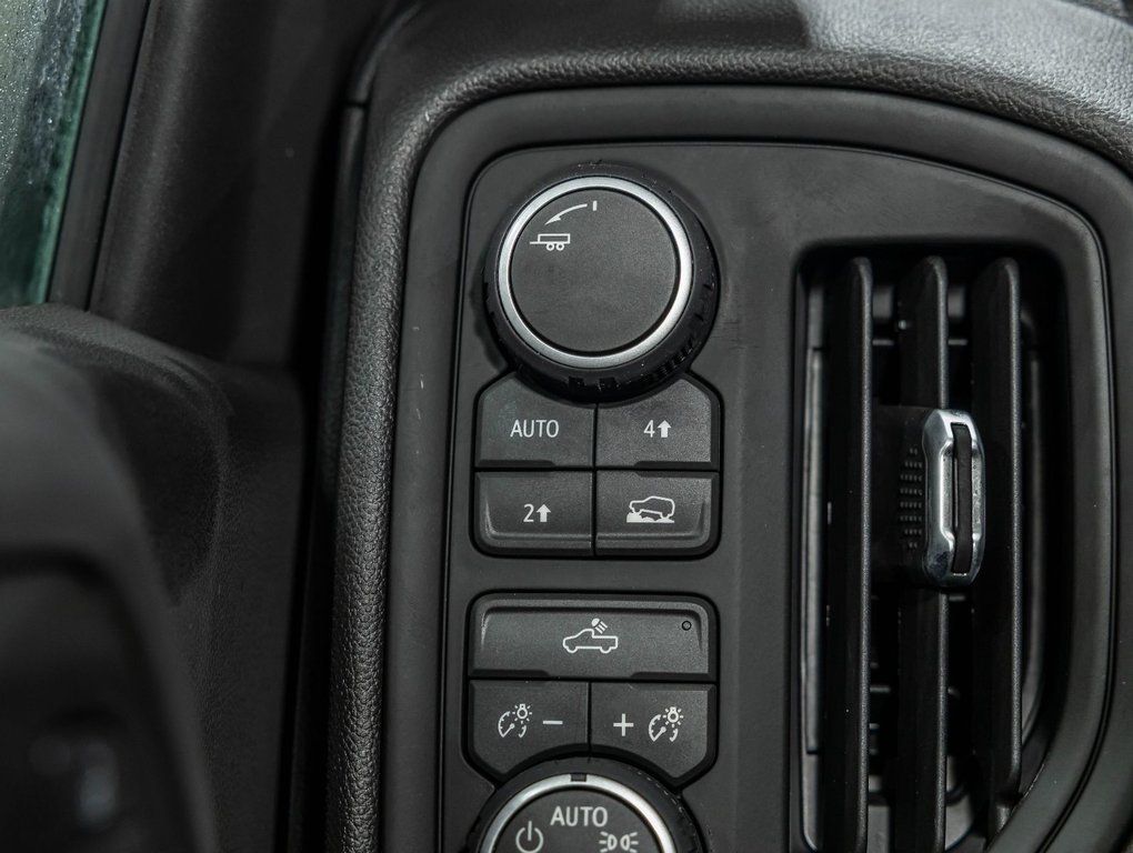 2026 Chevrolet Silverado 1500 in St-Jérôme, Quebec - 22 - w1024h768px