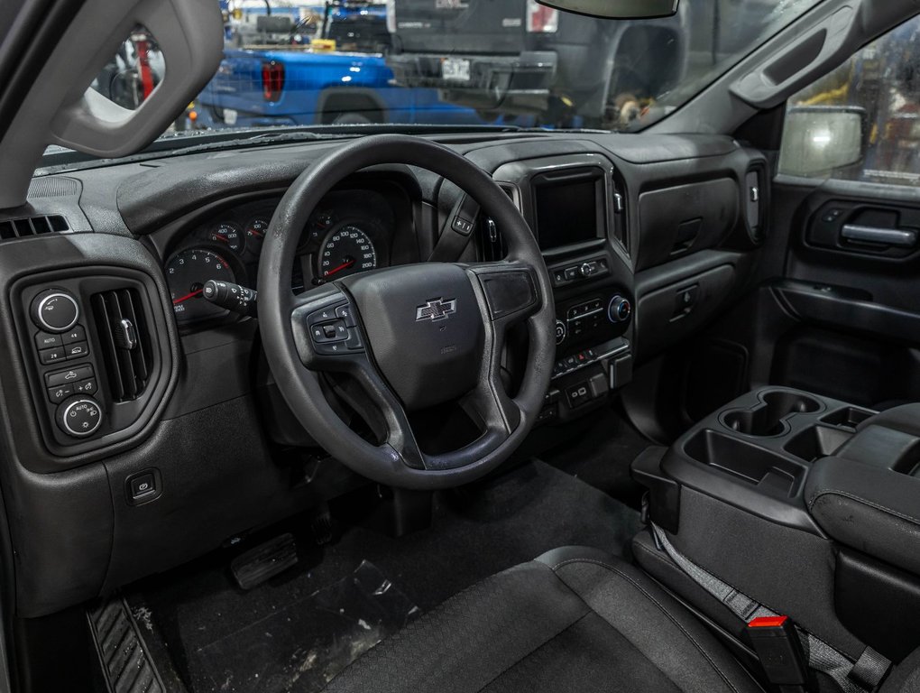 2026 Chevrolet Silverado 1500 in St-Jérôme, Quebec - 11 - w1024h768px