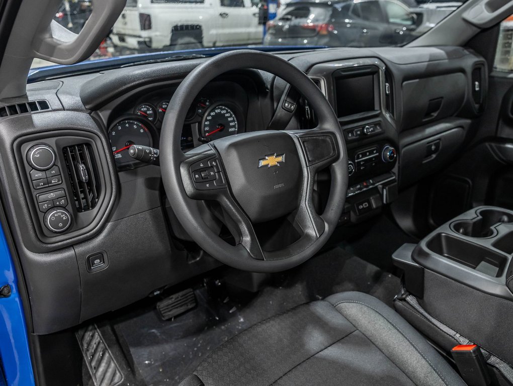 2026 Chevrolet Silverado 1500 in St-Jérôme, Quebec - 11 - w1024h768px