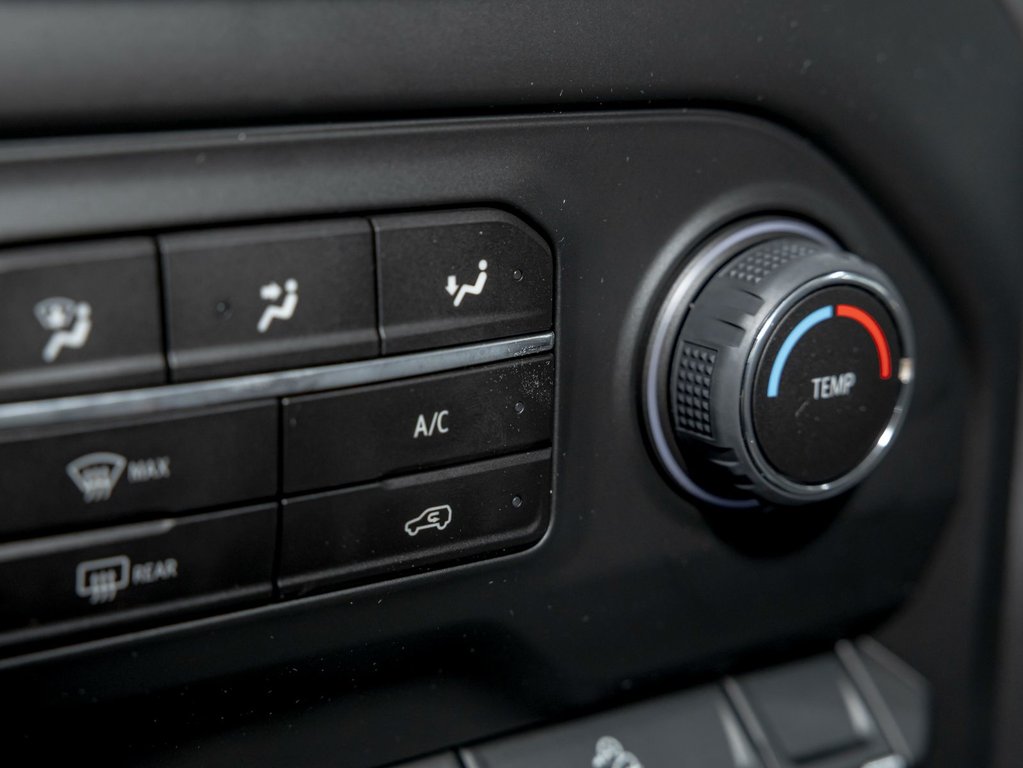 2026 Chevrolet Silverado 1500 in St-Jérôme, Quebec - 19 - w1024h768px