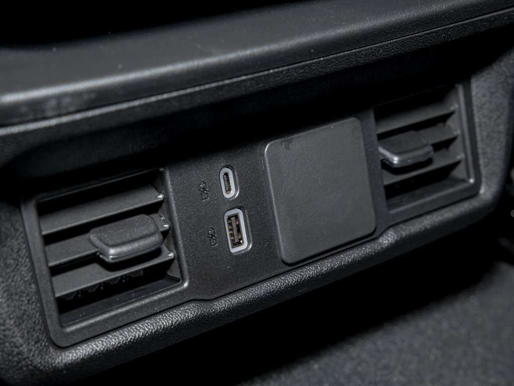 2026 Chevrolet Silverado 1500 in St-Jérôme, Quebec - 26 - w1024h768px