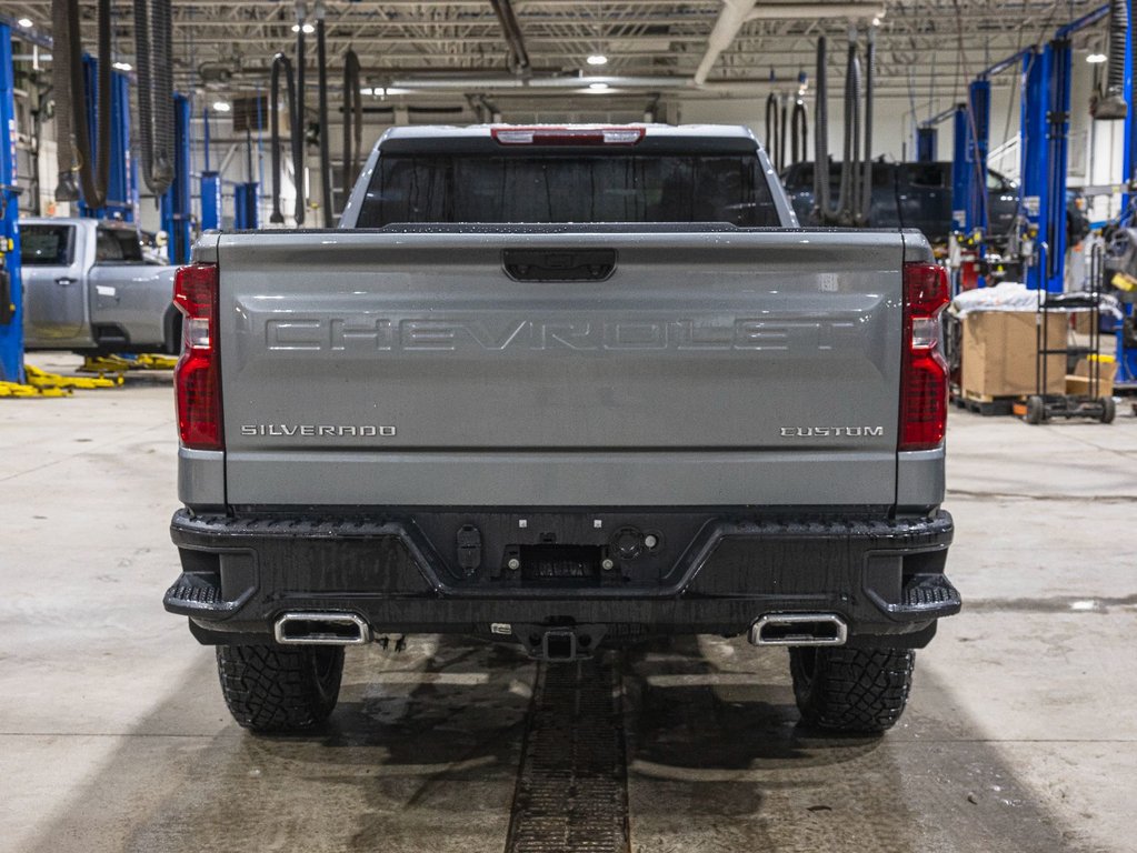 2026 Chevrolet Silverado 1500 in St-Jérôme, Quebec - 6 - w1024h768px