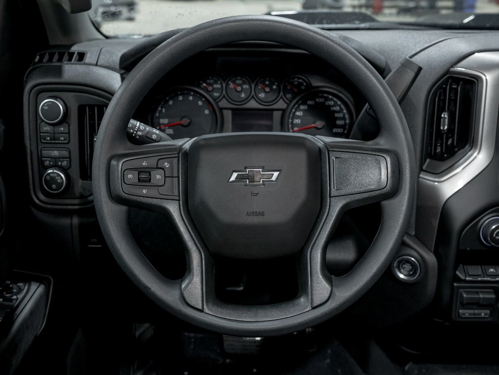 2026 Chevrolet Silverado 1500 in St-Jérôme, Quebec - 12 - w1024h768px