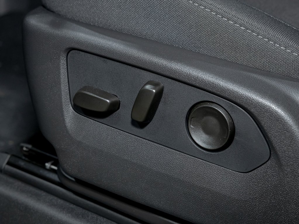 2026 Chevrolet Silverado 1500 in St-Jérôme, Quebec - 23 - w1024h768px