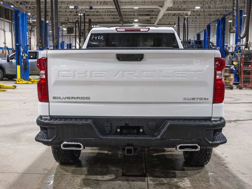 2026 Chevrolet Silverado 1500 in St-Jérôme, Quebec - 6 - w1024h768px