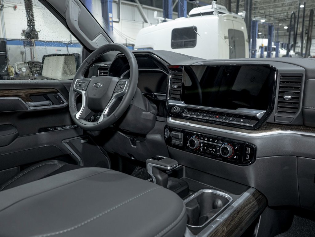 2026 Chevrolet Silverado 1500 in St-Jérôme, Quebec - 32 - w1024h768px