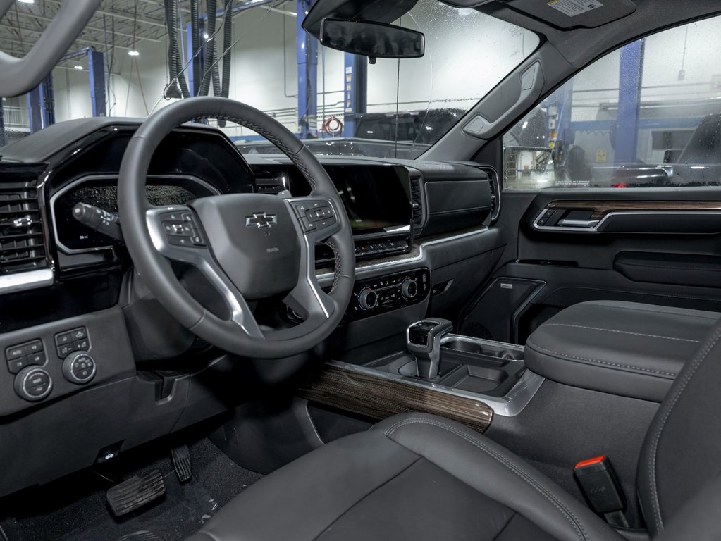 2026 Chevrolet Silverado 1500 in St-Jérôme, Quebec - 12 - w1024h768px
